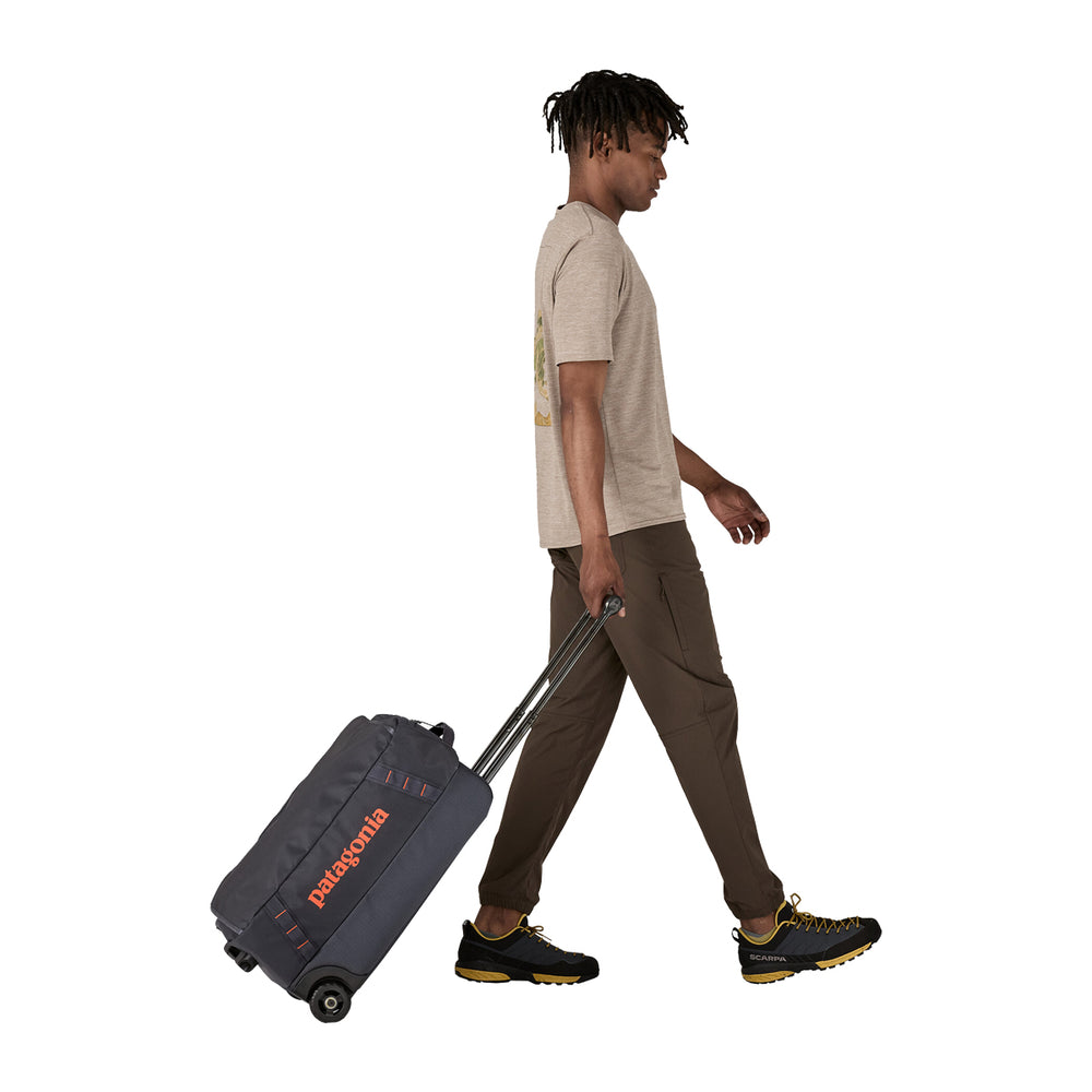 Patagonia Black Hole Wheeled Duffel 40L Smolder Blue