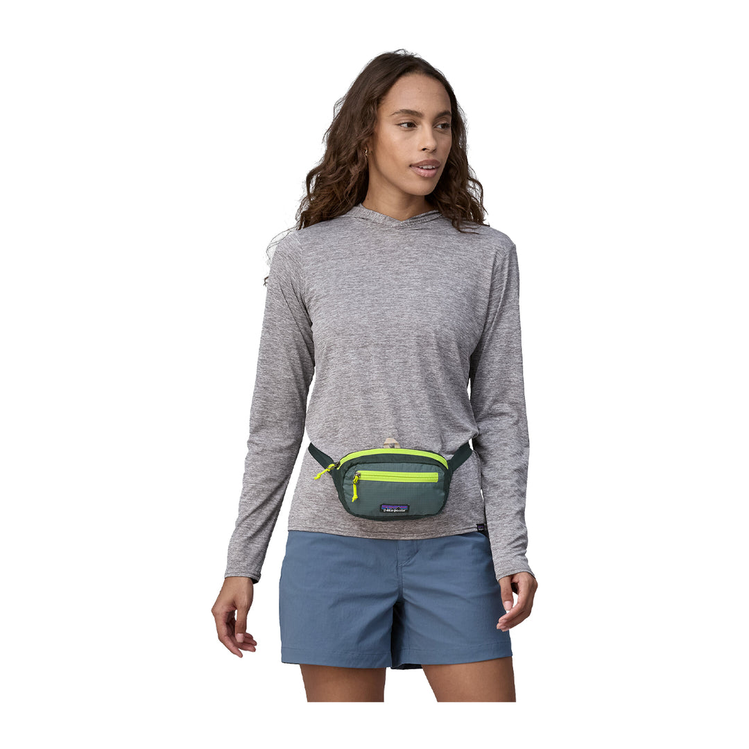 Patagonia Ultralight Black Hole Mini Hip Pack Nouveau Green - Madison River Fishing Company