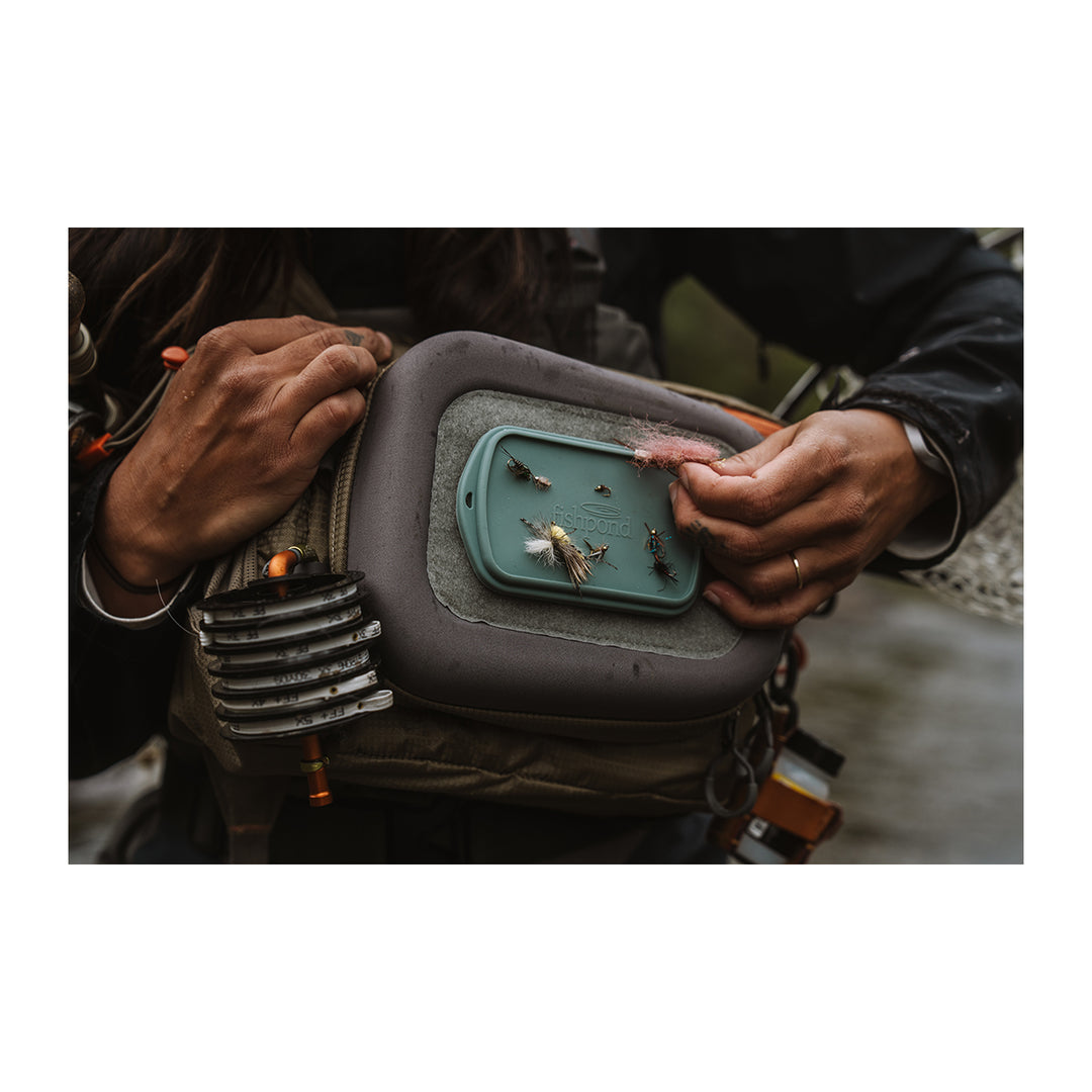 Fishpond Tacky Grande Fly Dock MagPad