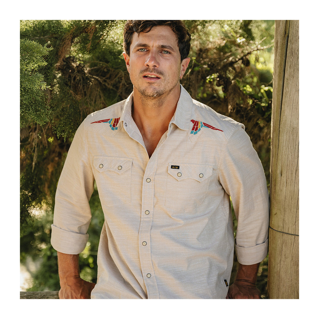Howler Bros Crosscut Deluxe LS Shirt Parrot Patrol: Dune Chambray