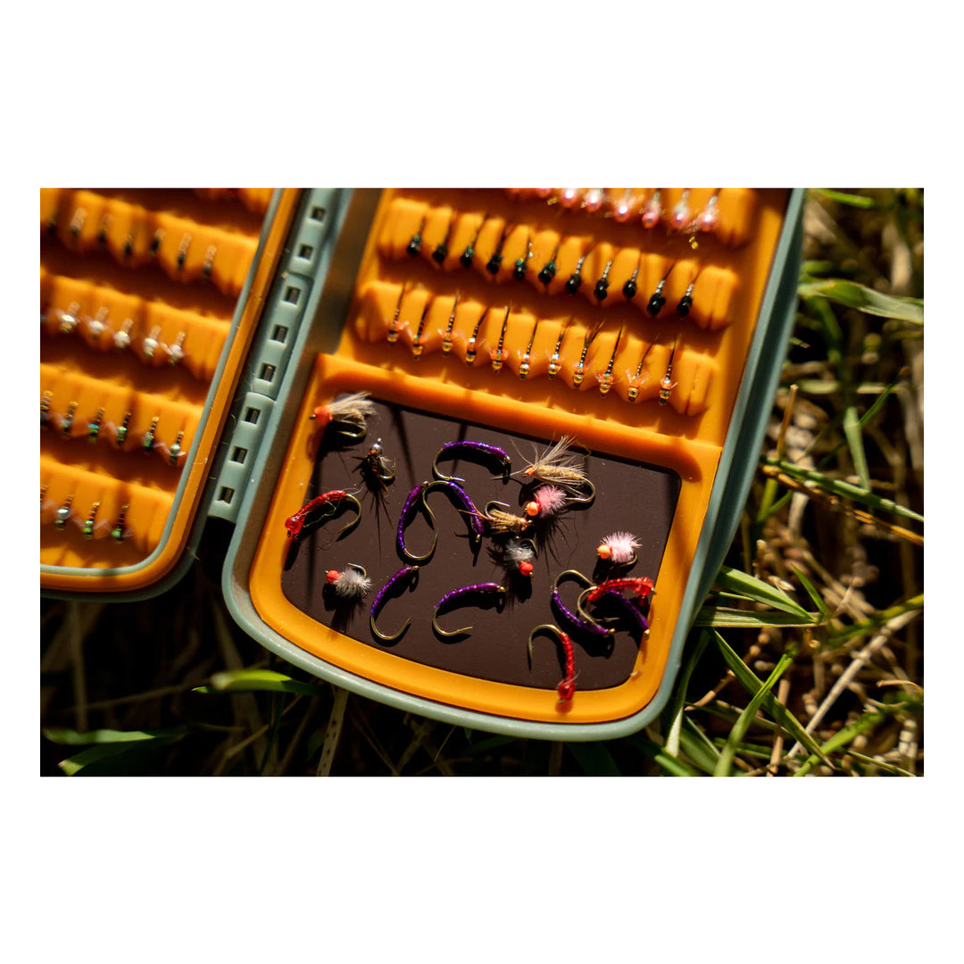 Fishpond Tacky Pescador Fly Box MagPad Small Smoke – Madison River